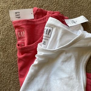 Gap Shrunken Tank Bundle